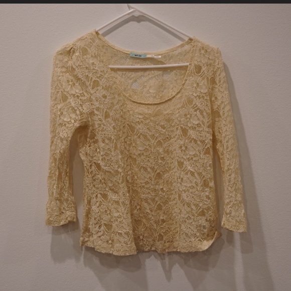 Urban Outfitters Kimchi Blue Cream Lace Top M - Picture 1 of 2